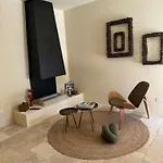 Trullo Tra Ulivi Secolari Nella Valle D'Itria Остуни