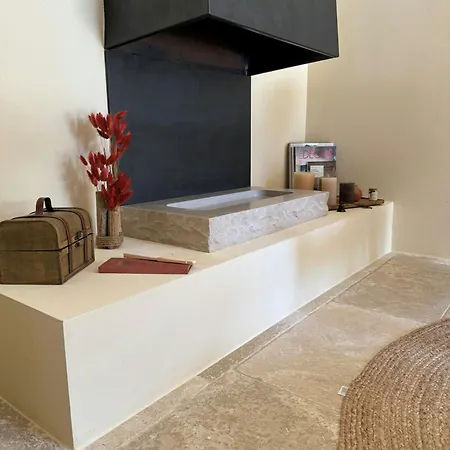 Trullo Among Ancient Olives In Valle D'itria Tatil Evi