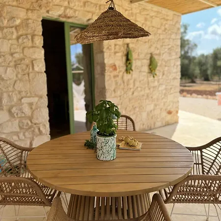 Tatil Evi Trullo Among Ancient Olives In Valle D'itria *