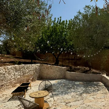 בית נופש Trullo Among Ancient Olives In Valle D'itria *