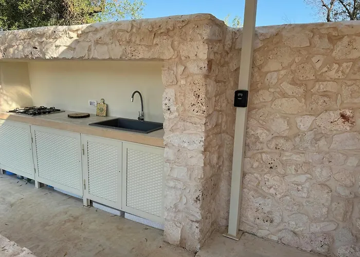 Trullo Among Ancient Olives In Valle D'itria Сasa de vacaciones